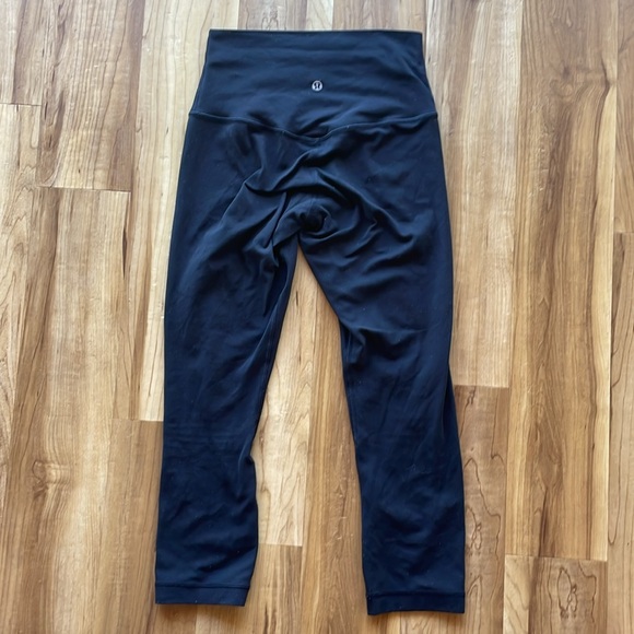 Lululemon Align Crop 21" black high waisted size 4 - Picture 2 of 3